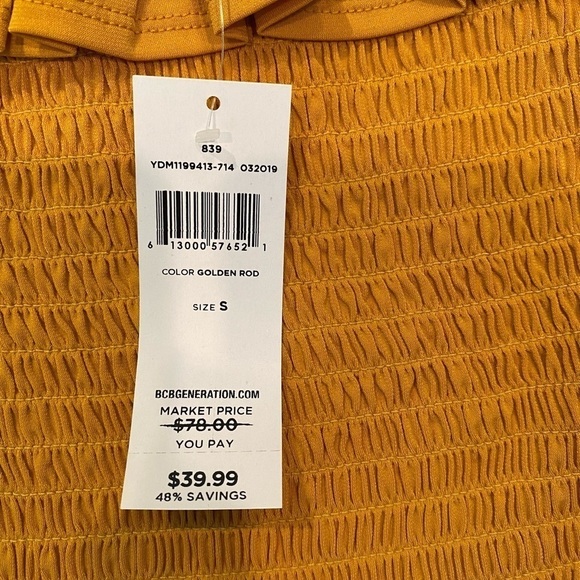 Off the shoulder top- BCBG - Picture 2 of 4